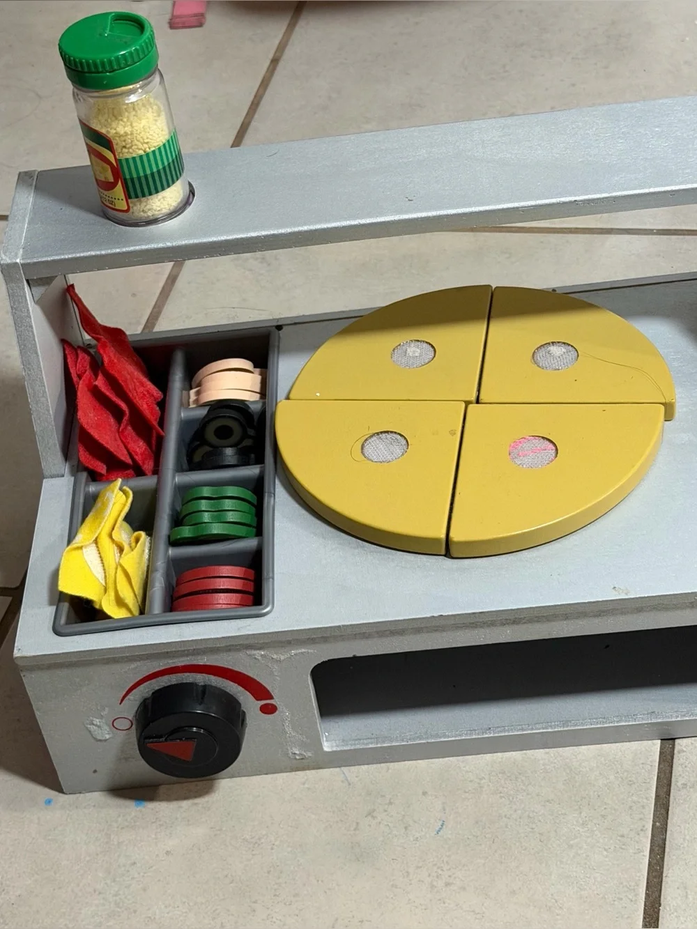 Melissa & Doug Top & Bake‎ Wooden Kids Pizza Counter Playset Toys